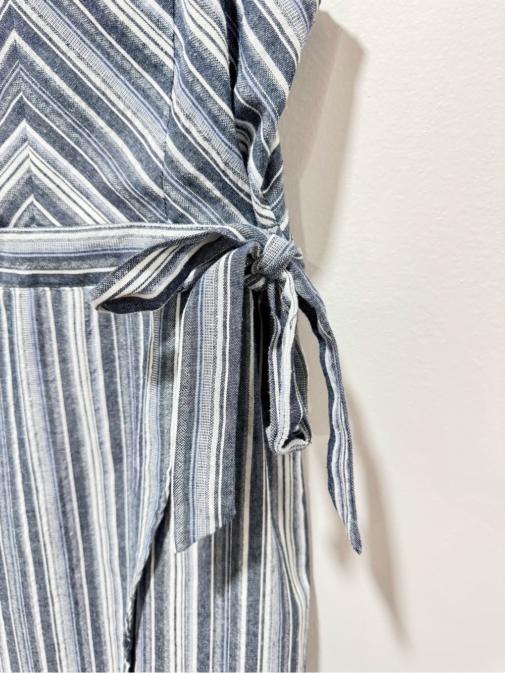 Hem & Thread Navy White Striped Faux Wrap Midi Dress Tie‎ Waist Spaghetti Size S - Picture 4 of 7